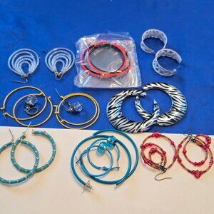 Lot of Fashion Earrings